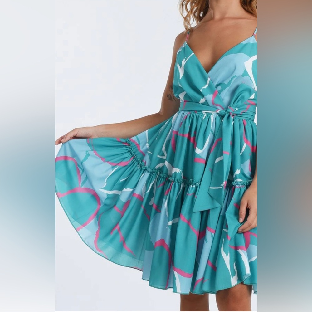 LILI SIDONIO Dress size large brand new with tags